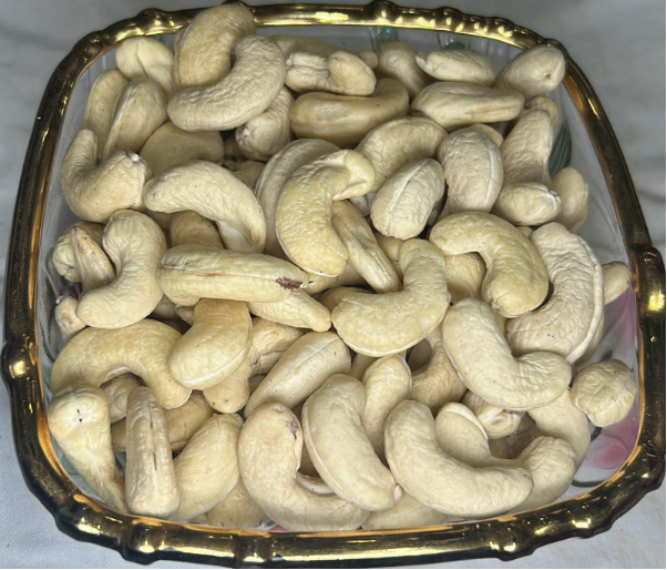 cashew kernels w210.png